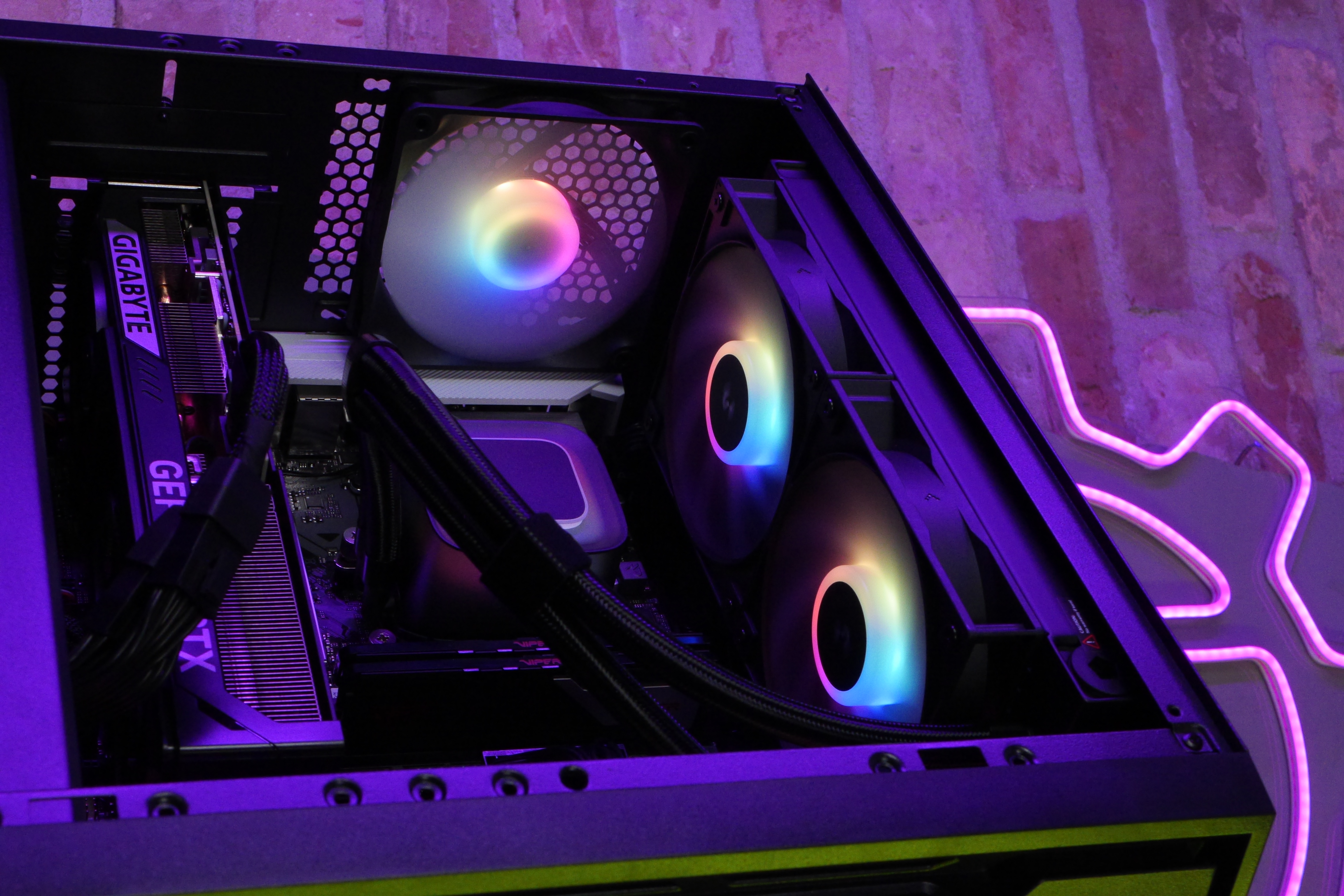 Игровой ПК Intel Core Ultra 5 250KF PLUS + RTX 5070 Ti 16Gb